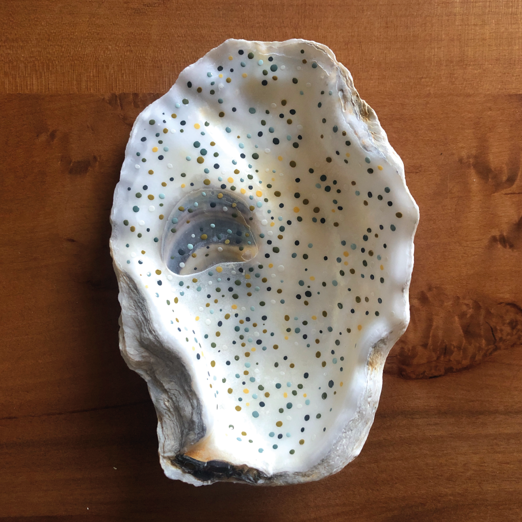 Handpainted Shells in gold by Seraina