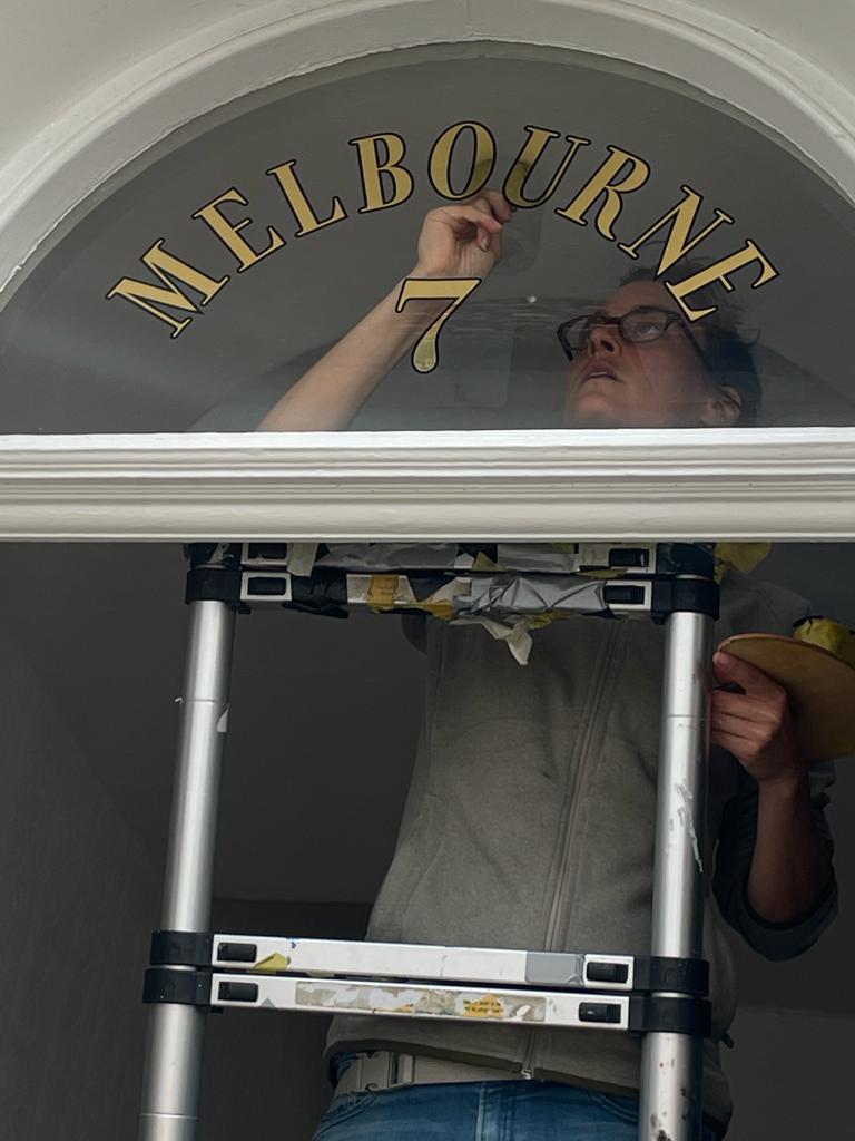 Gold Fanlight House Numbers, Seraina-Signwriter-London Cambridge -Margate