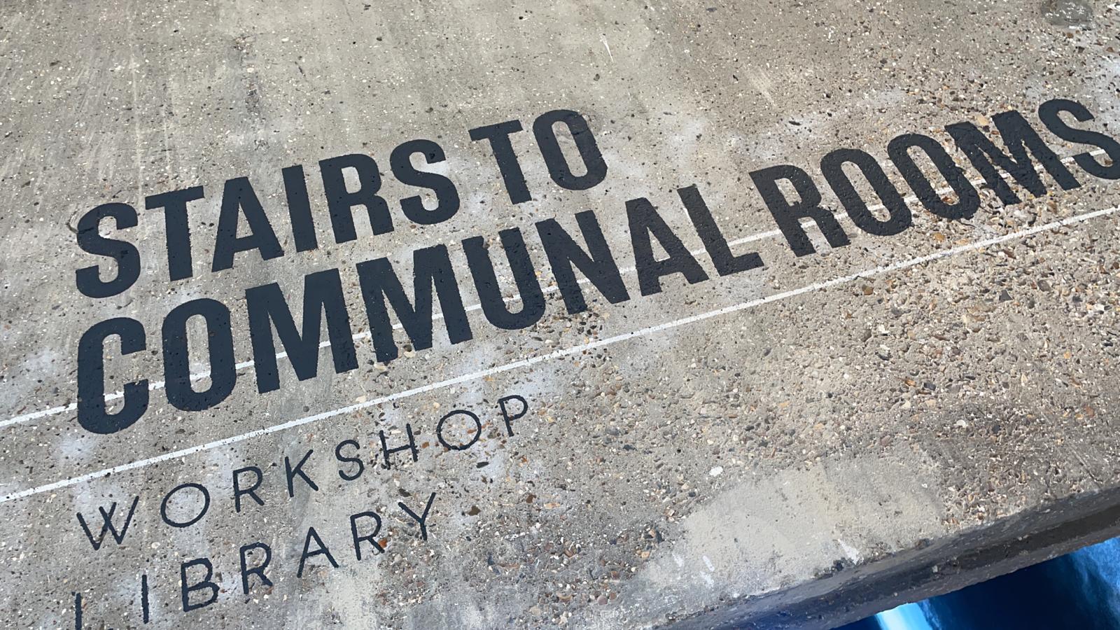 Wayfinding ghost signs traditional