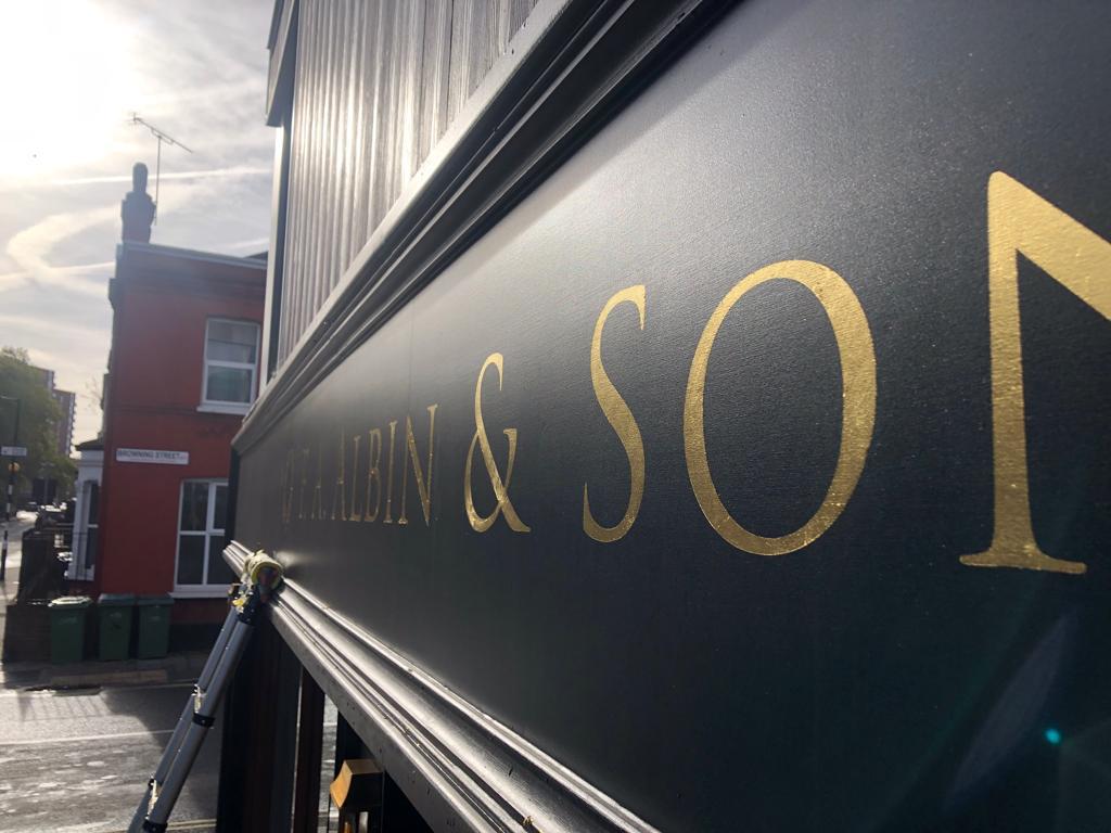 Renowned for Fine gold leaf lettering, on shop facades. for all London inc Dulwich, Clapham, Chelsea, Eaton Square, Pimlico.