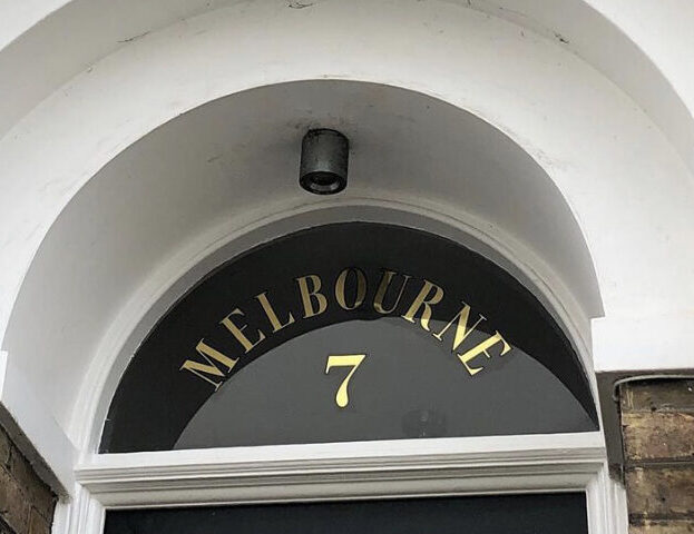 London Sign writer, Traditional sign writer London Shops, House numbers, Gold Leaf, Shop, Chelsea-painted house numeral.jpeg. Retail signs, Shop fitters, Seraina all-signs signs, By Hand painted.Fine gold leafing foil, fanlight, gold leaf lettering, on glass, Transom House Numbers gilding. Traditional Numerals for all London inc Dulwich, Clapham,