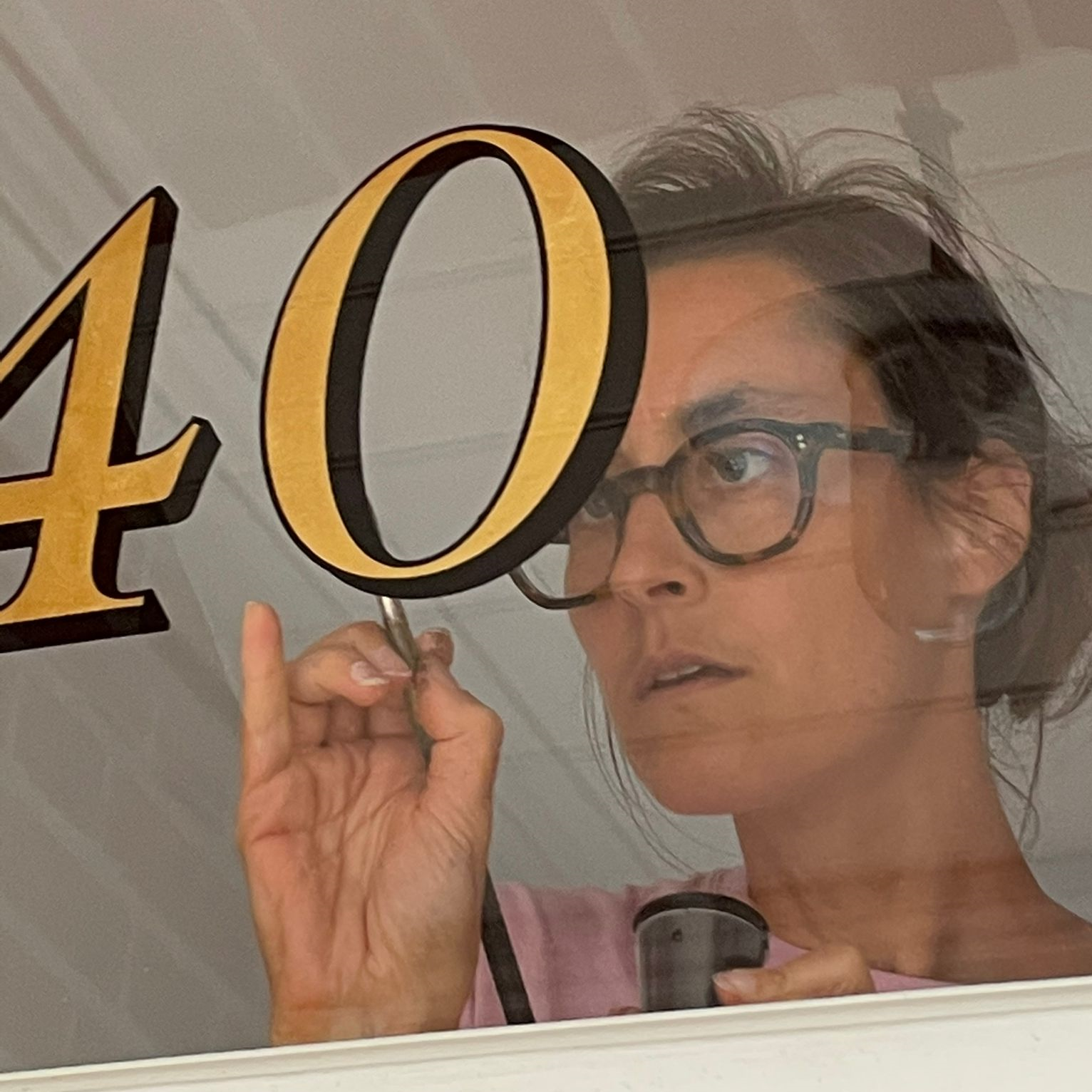 Gold Leaf specialist House numbers Painted Seraina Sign writers London, Seraina Sign writers London, Seraina Sign Writer: What is a Traditional Sign writer; What do Sign painters do? What Are Sign Writers Called? What does a Sign writer Do? What Paint do Sign Writers Use?
