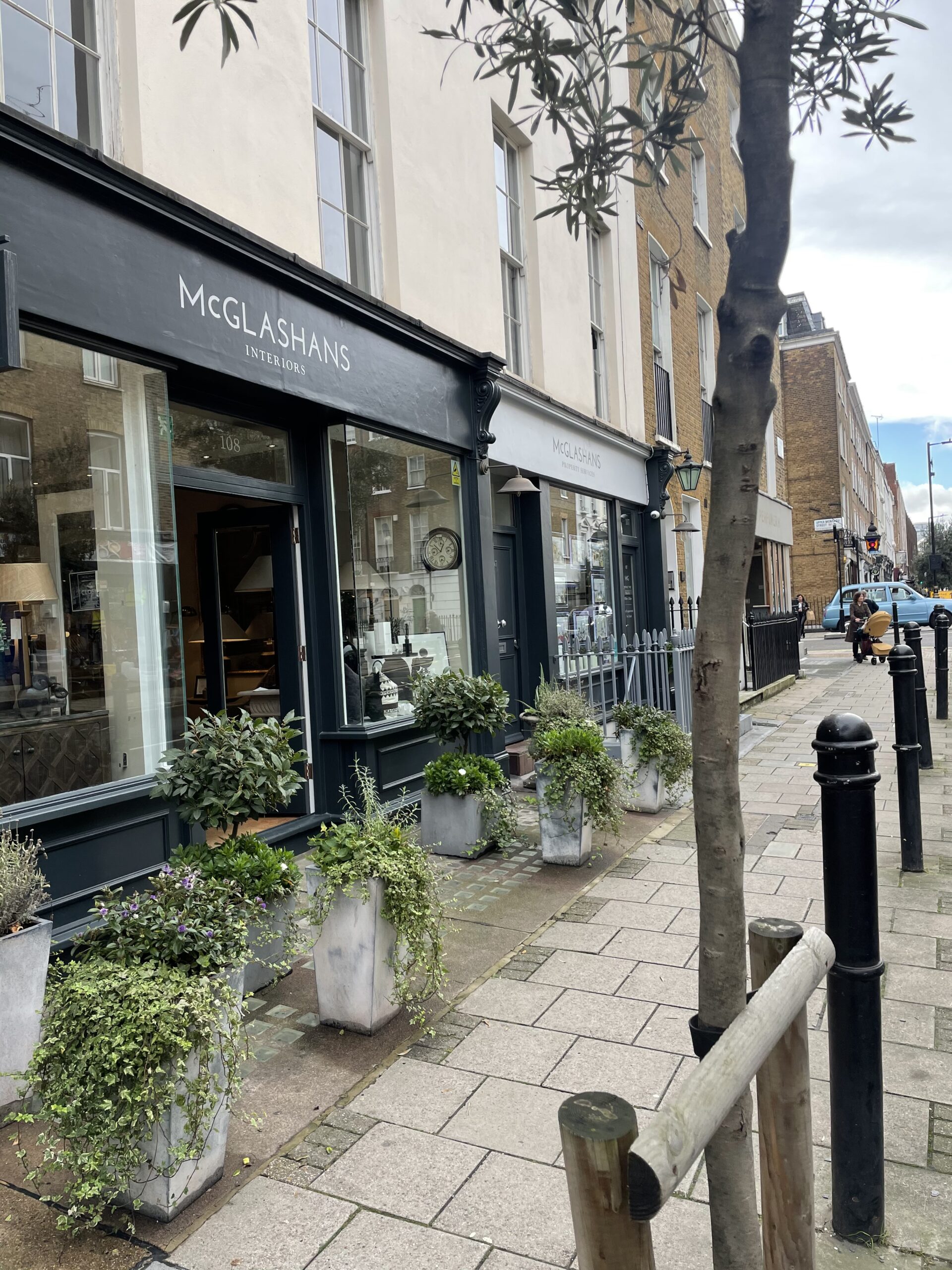 Seraina Sign writers London, Hand Painted Traditional shop sign letters.