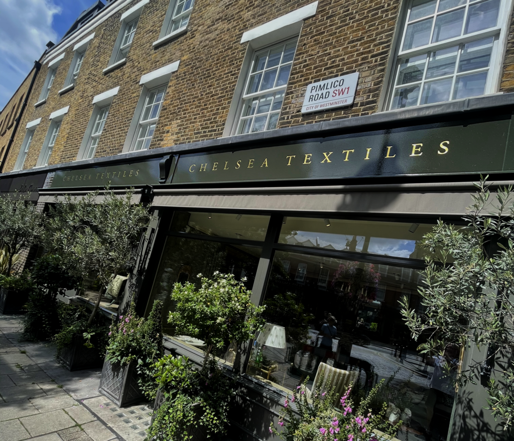 Gold leaf shop sign painter of Chelsea, Pimlico Road sign writer needed.