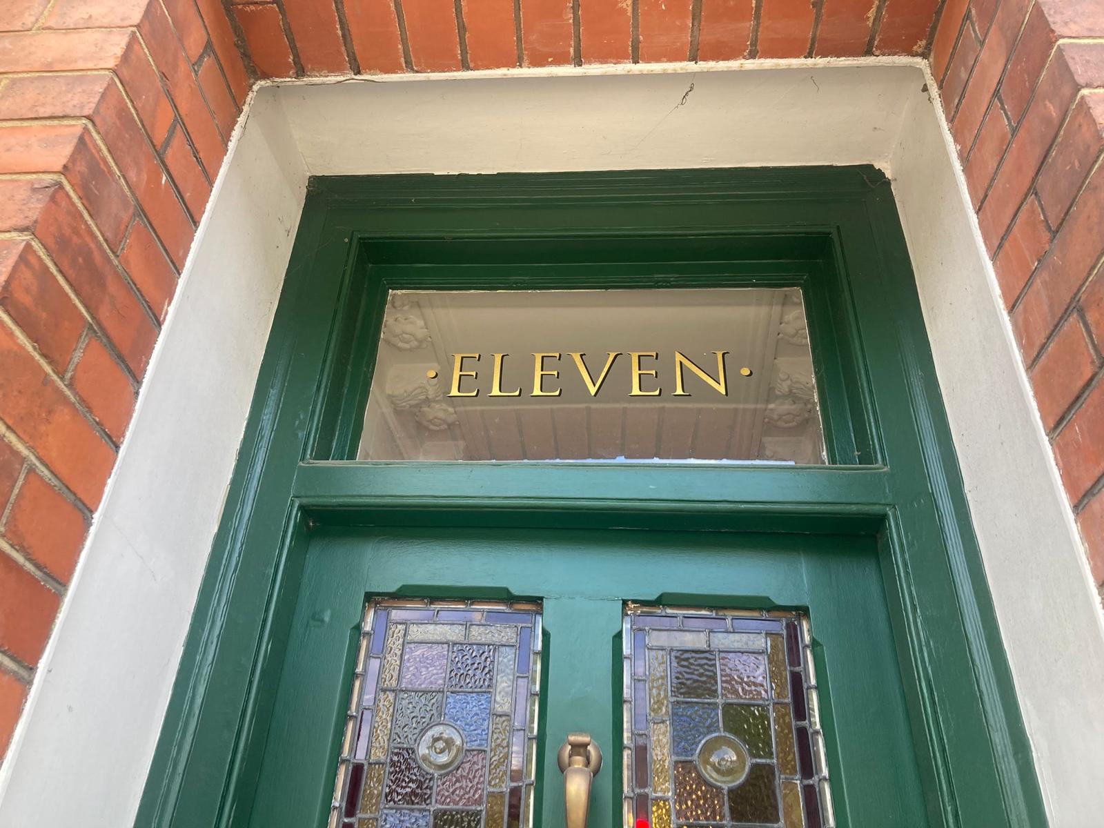 Traditional signs of London Seraina's sign art Traditional signs of London Seraina's sign art