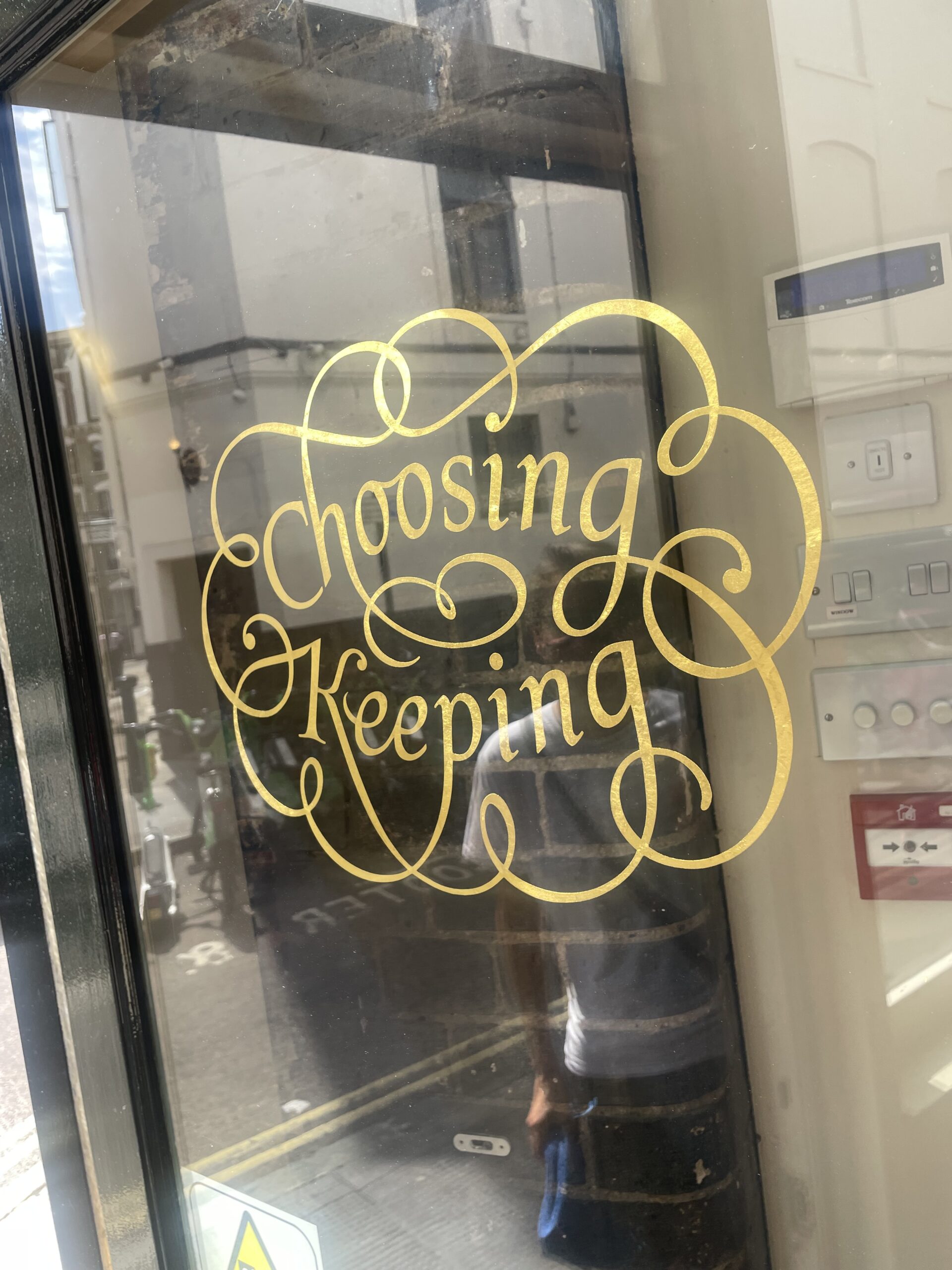 Gold leaf sign London,, Covent Garden, Kensington , Westminster, Fulham, Chelsea