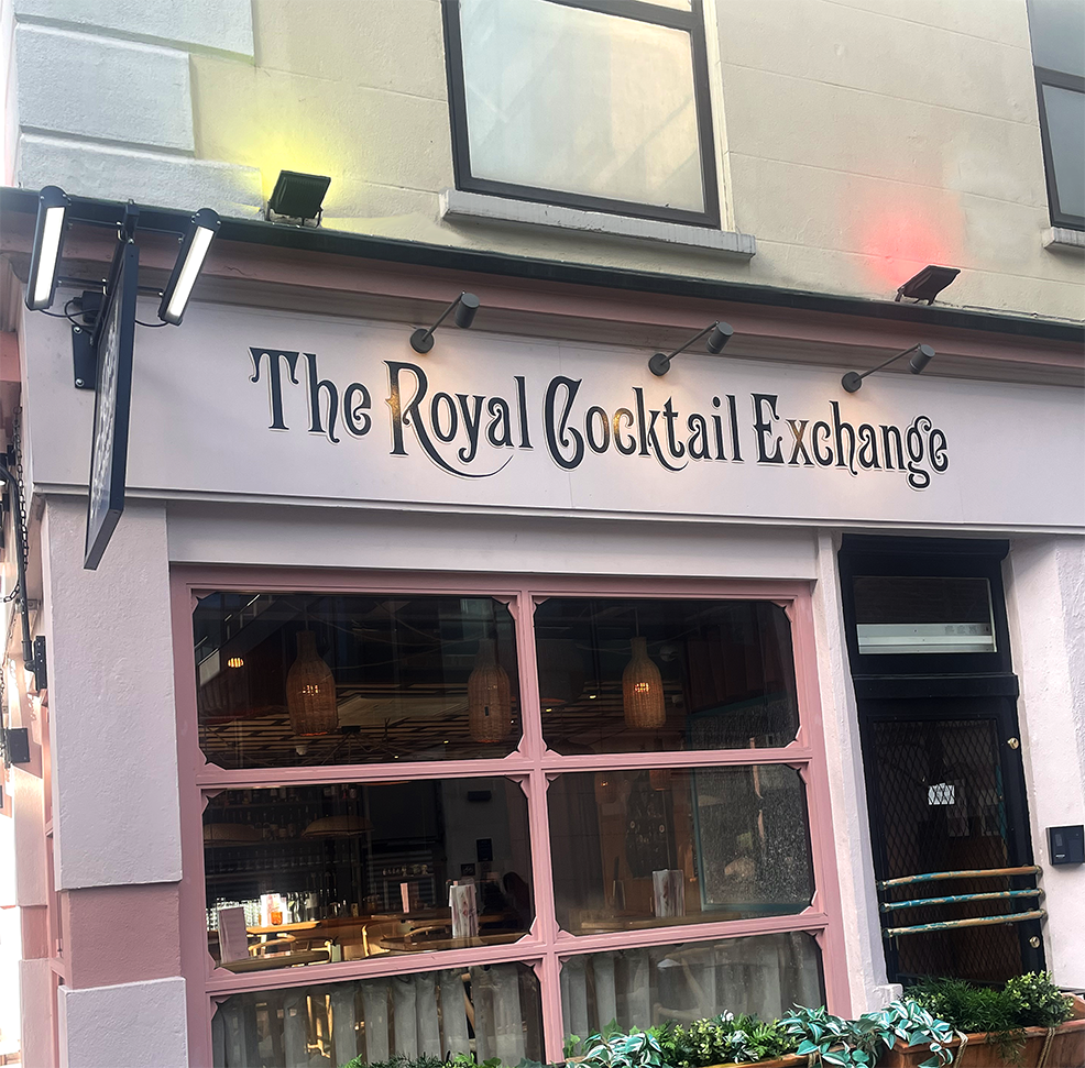 Vintage Royal Cocktail Exchange Fitzrovia Trad sign writer, Seraina hand painted signs Bricklane