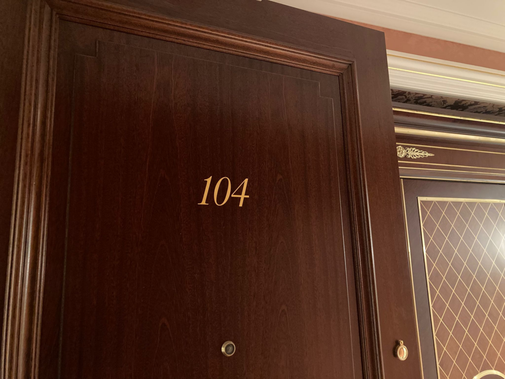 The Ritz London Seraina Signs