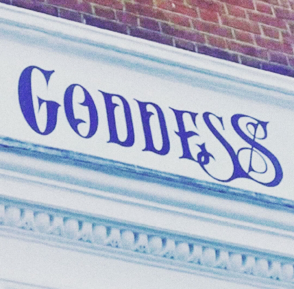 Gold Goddess Seraina signs London