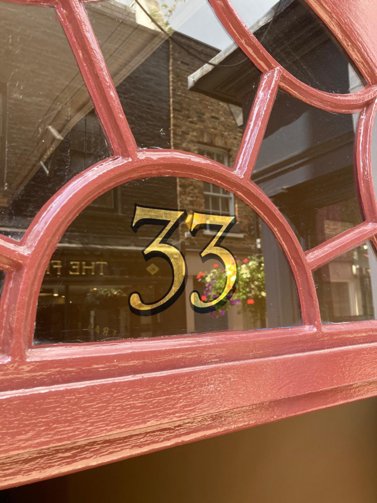 SW1W, Eccleston and Ebury Street, Eaton Sq, Belgravia, sign writer Seraina Signs